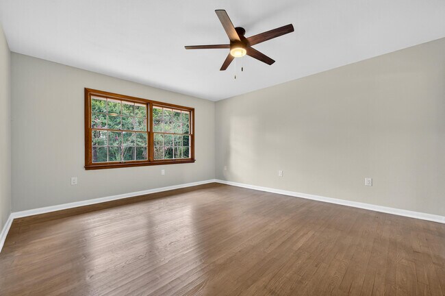 Building Photo - 758 9th Ave