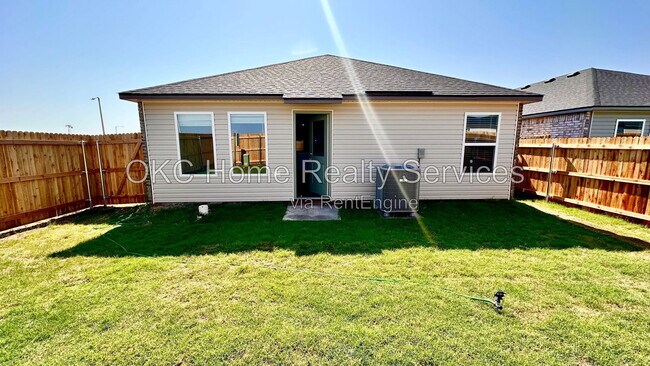 Building Photo - 20404 Deer Creek Dr