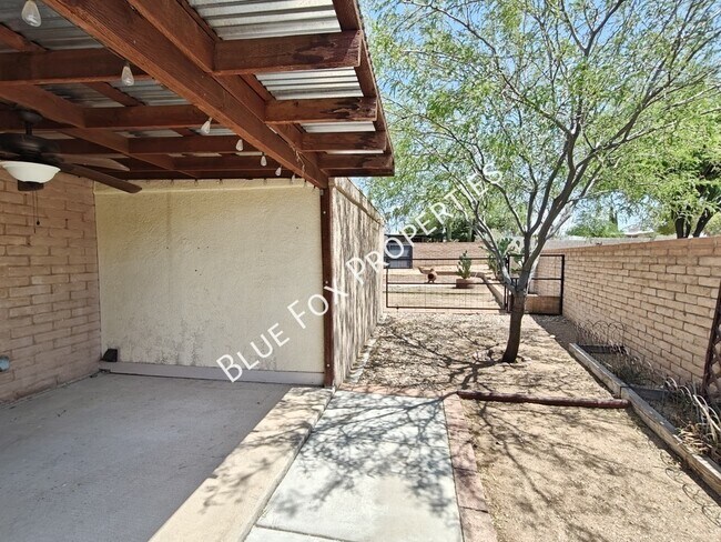 Building Photo - 9742 E Cannon Pl