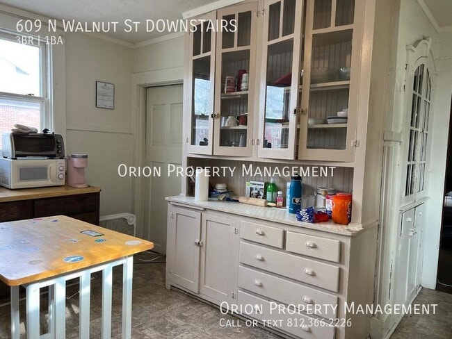 Building Photo - 609 N Walnut St