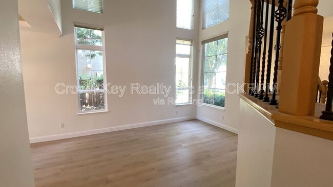 Building Photo - 673 Nacomis Ct