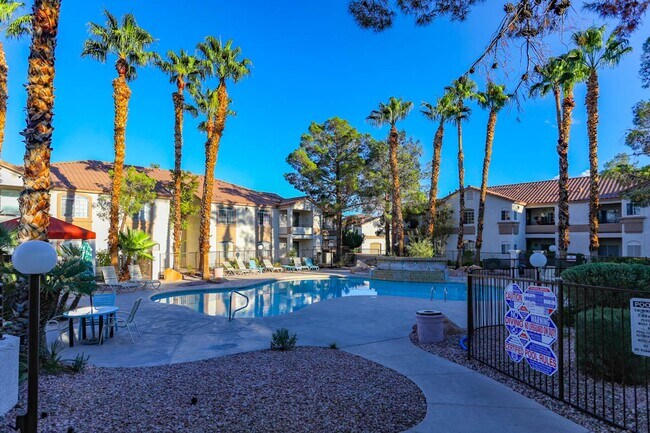 Building Photo - 2 Bedroom 2nd Floor West Vegas Condo