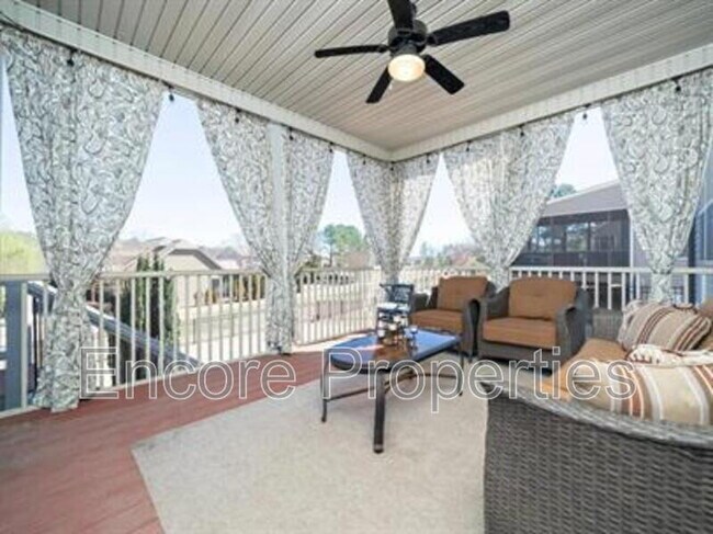 Building Photo - 301 Marshcroft Way
