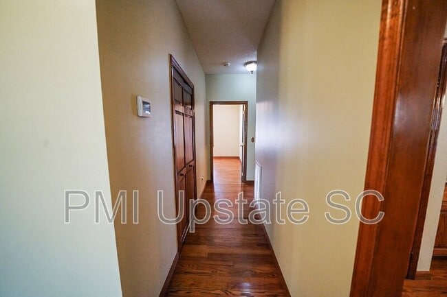 Building Photo - 165 Battleground Rd