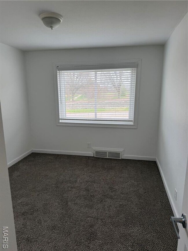 Building Photo - 1119 NORTH MCNIGHT ROAD | UNIVERSITY CITY 63132