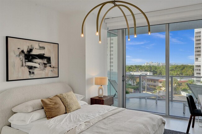 Building Photo - 2200 N Ocean Blvd