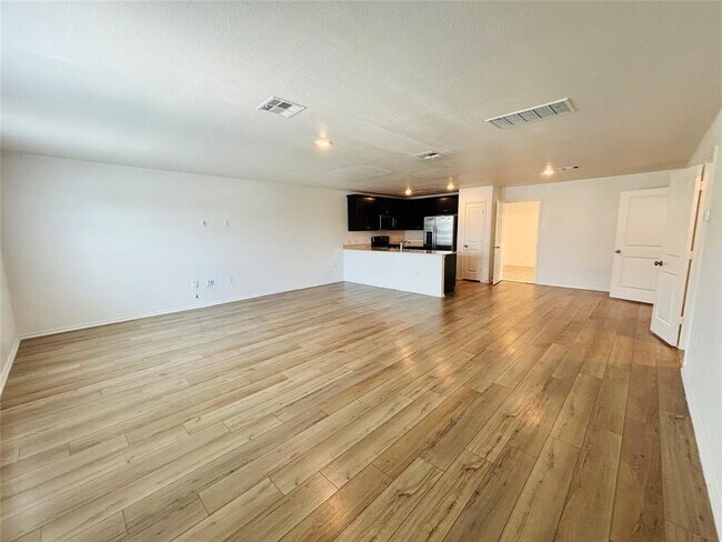Building Photo - 13725 Knights Br Dr