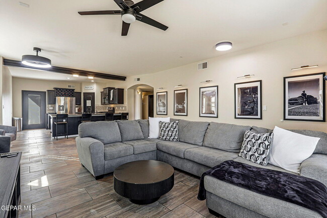 Building Photo - 14270 Richard Wiles