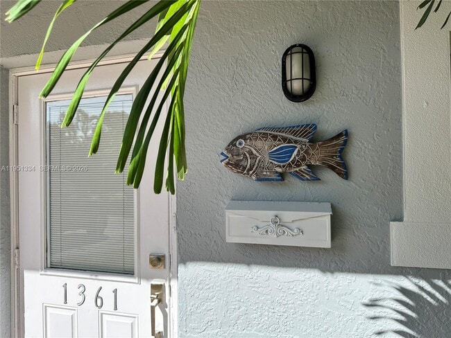 Building Photo - 1361 NE 40th Pl