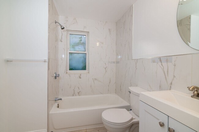 Building Photo - 135 Safford St