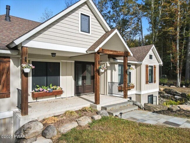 Building Photo - 159 Knapp Rd