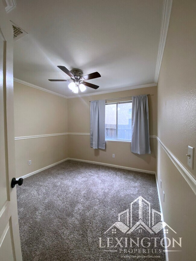 Building Photo - Lovely Updated, 3BD/2BA Home Available in Rocklin, off Stanford Ranch Rd. near Breen Park!