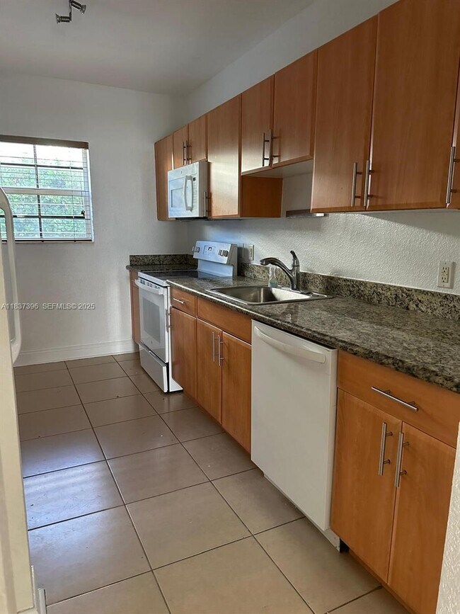 Building Photo - 1065 97th St