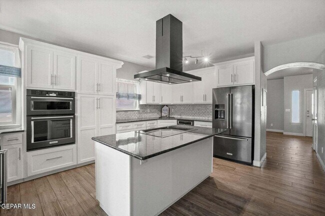 Building Photo - 11032 Bullseye St