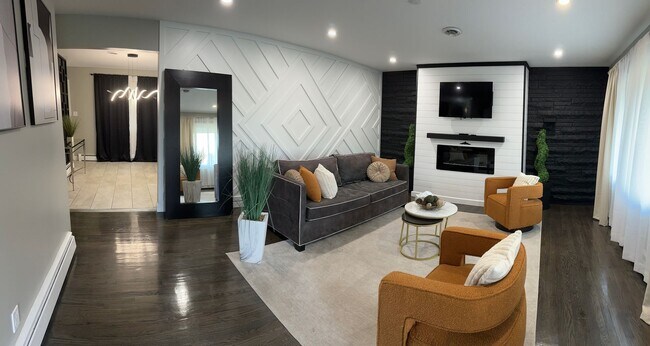 Building Photo - Beautifully Renovated, Modern Home