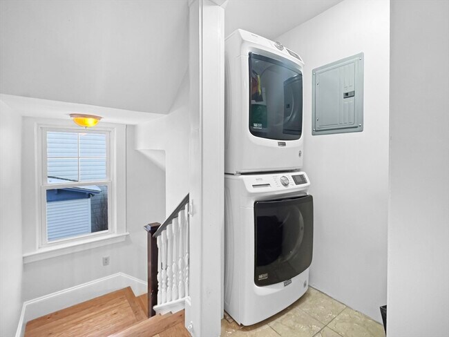 Building Photo - 7 Sanborn Terrace