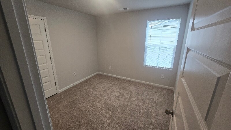 Building Photo - 213 Ladyfish Loop NW