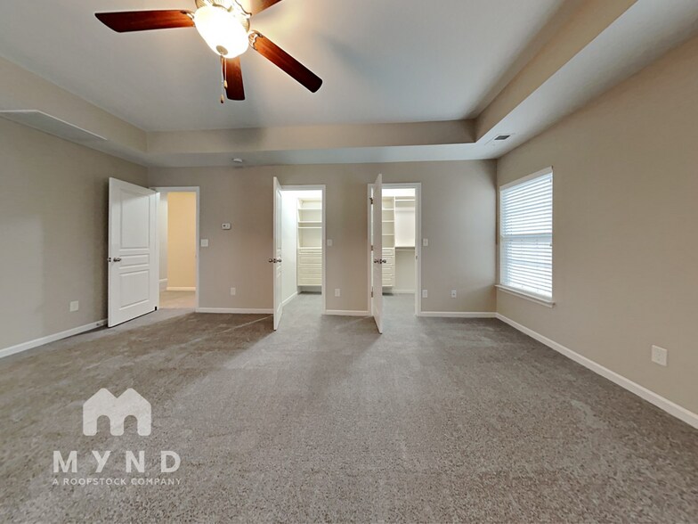 Building Photo - 11718 Sweetbriar Ridge Dr