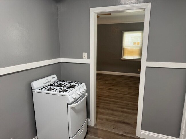 Building Photo - 714 Lime Ave