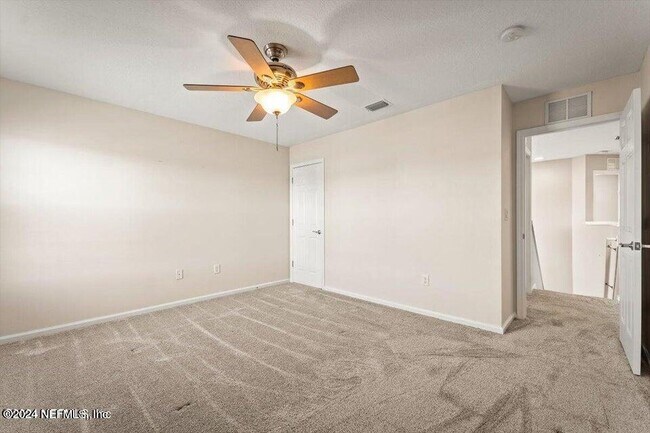Building Photo - 6332 Autumn Berry Cir