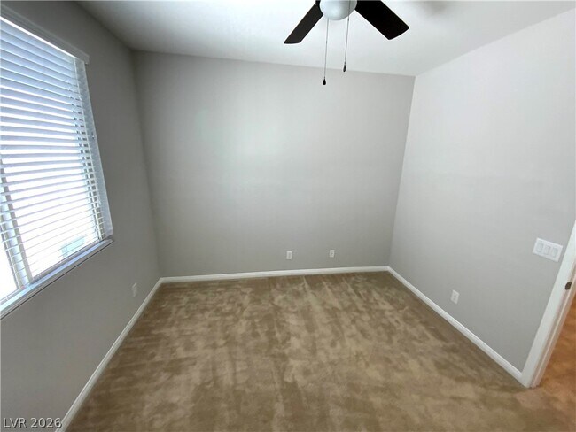 Building Photo - 9726 Canyon Landing Ave