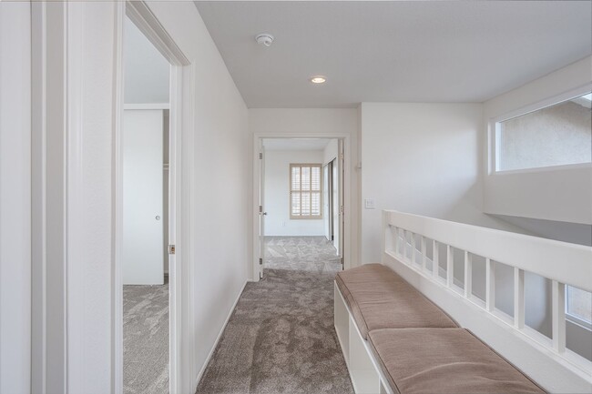 Building Photo - Fantastic 4 Bedroom home in La Costa!
