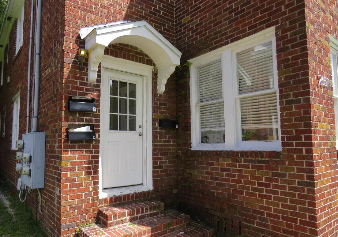 Building Photo - 2651 Dellwood Ave