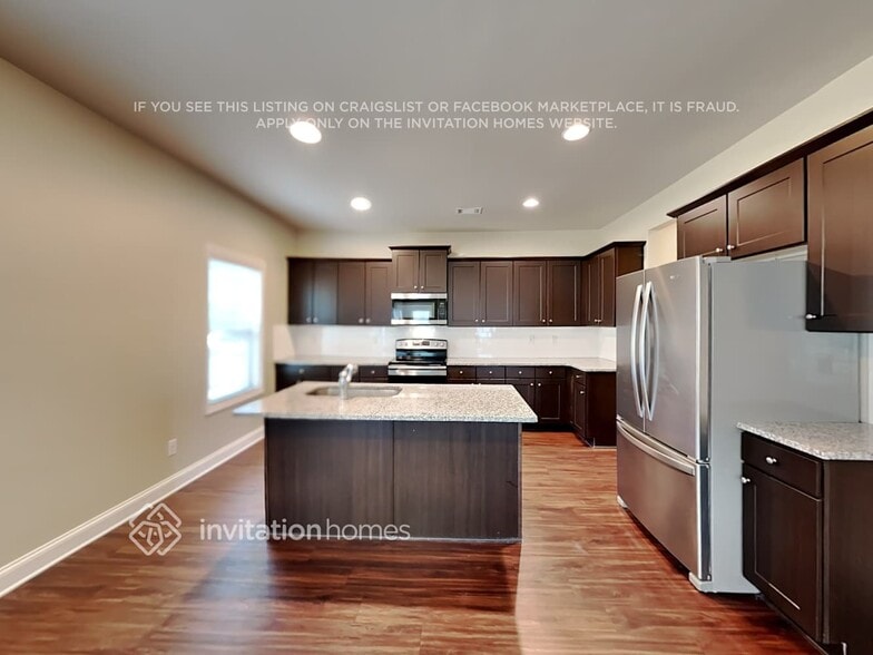 Building Photo - 227 Sage Dr