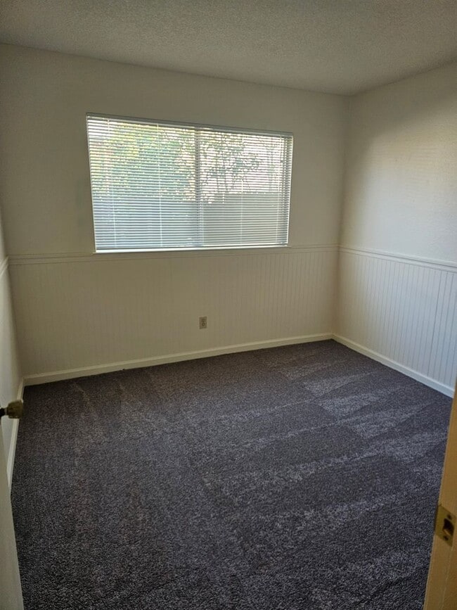 Building Photo - NICE UPDATED HOME IN SACRAMENTO!! $500 OFF MOVE-IN SPECIAL!