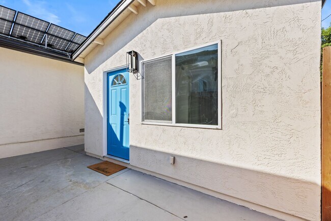 Building Photo - 4946-4948 63rd Street