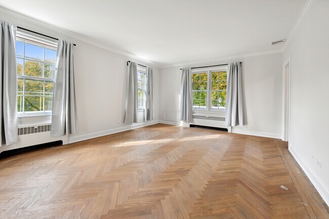 Building Photo - 9 Sherwood Ave