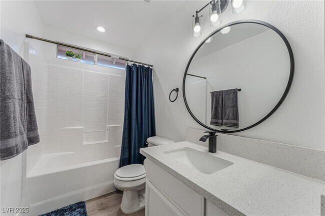 Building Photo - 519 Hall of Fame Dr