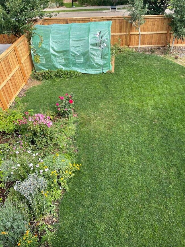 Building Photo - Cozy Studio Carriage House – All Utilities Included!