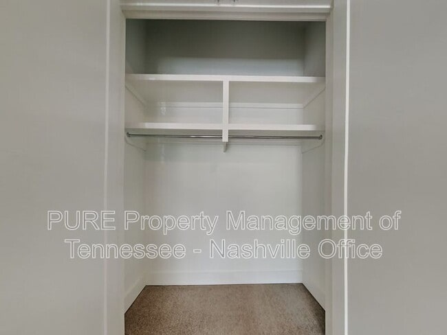 Building Photo - 1704B Simpkins St