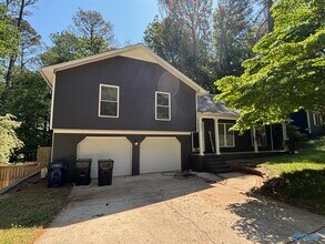 Building Photo - 245 Pine Ridge Rd