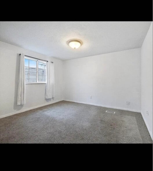 Building Photo - 332 Buckwheat Ct