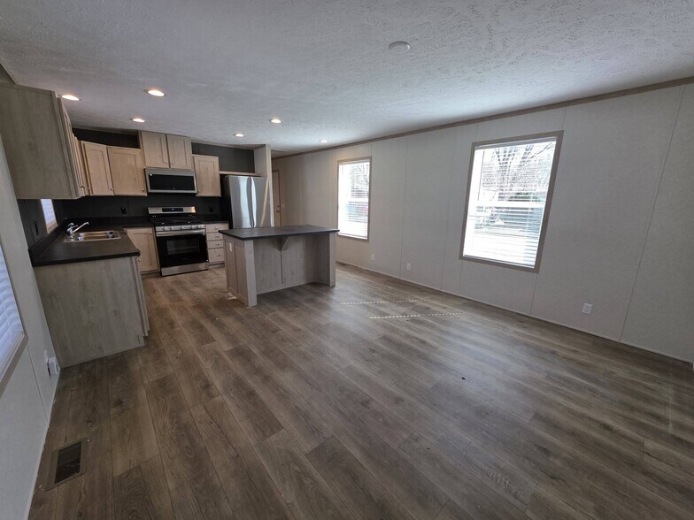 Building Photo - 3510 N 9th St