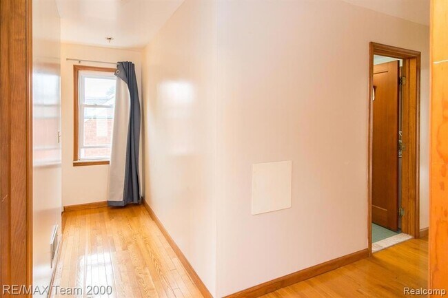 Building Photo - 7527 Hartwell St