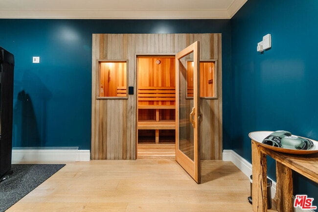 Building Photo - 957 Corsica Dr