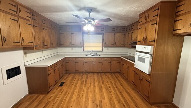 Building Photo - 249 Wayne Ave