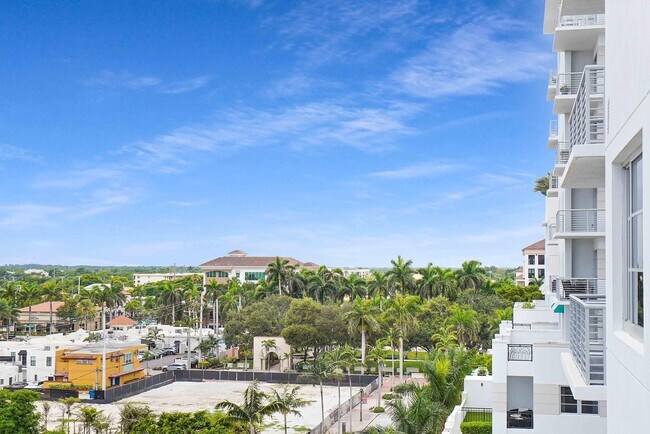 Building Photo - 155 E Boca Raton Rd