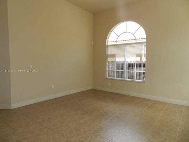 Building Photo - 16020 SW 91st Ct