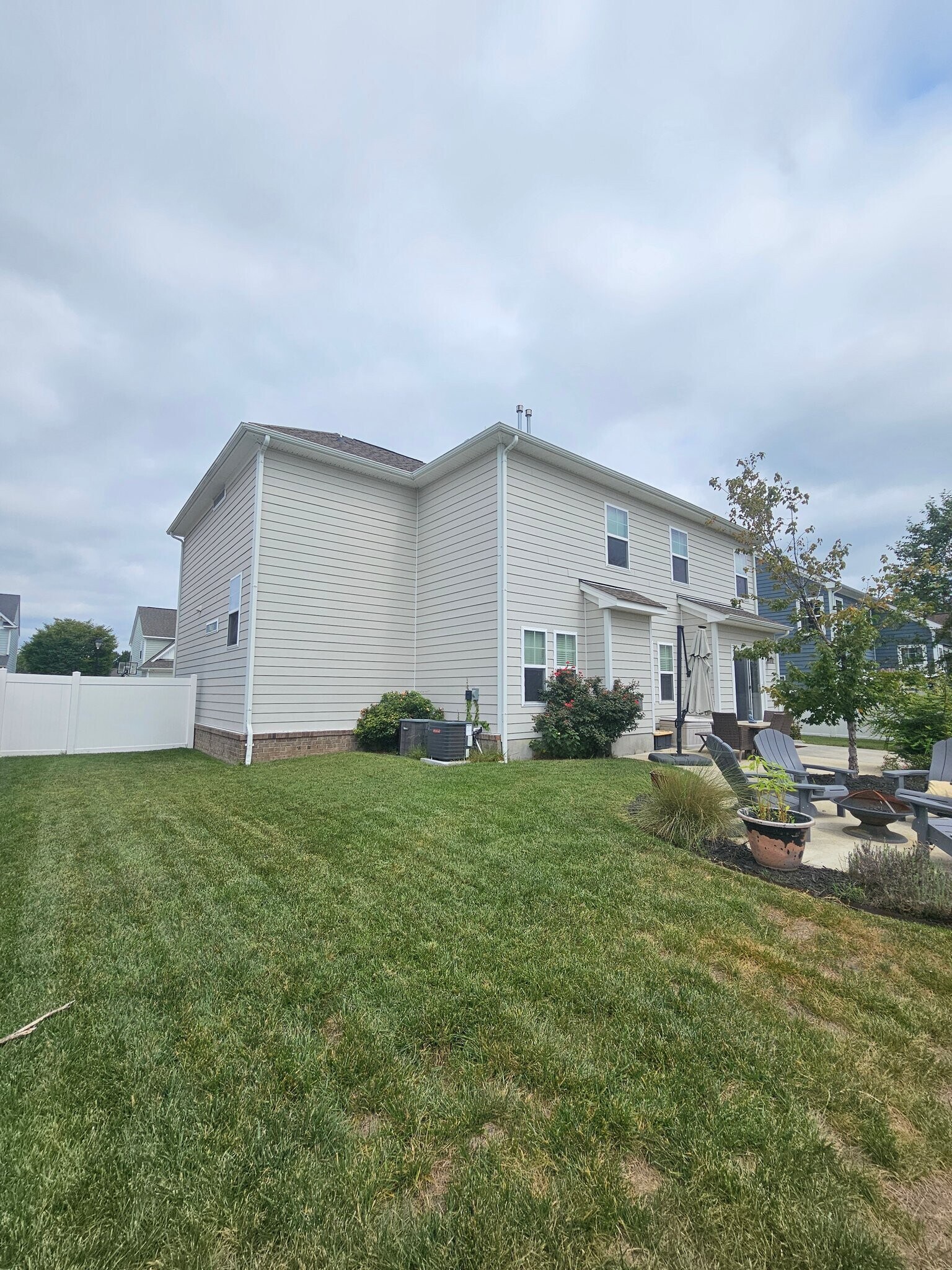 Building Photo - 141 Bella Dr