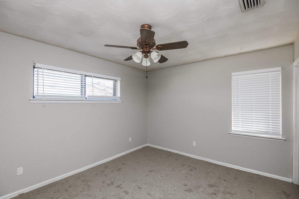 Building Photo - 2532 Belhaven Dr