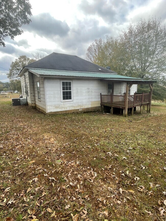 Building Photo - 324 Ramer Selmer Rd