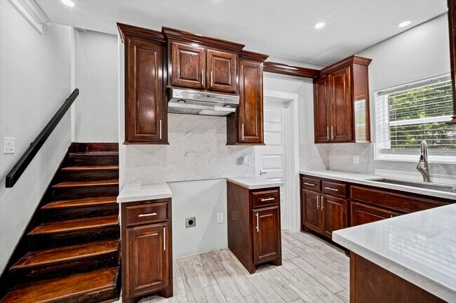 Building Photo - 12430 Pecan Ct