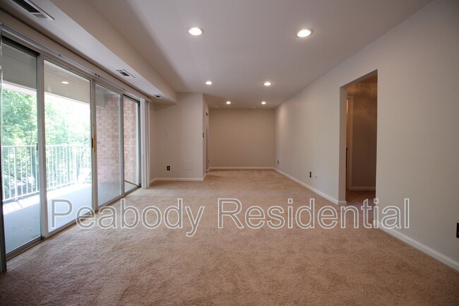 Building Photo - 2833 Kalmia Lee Ct