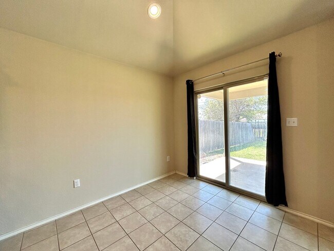 Building Photo - Charming 3-Bedroom Home with Open Layout & Covered Patio!