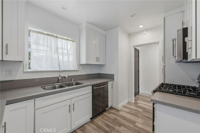 Building Photo - 6658 Kosturas Pl