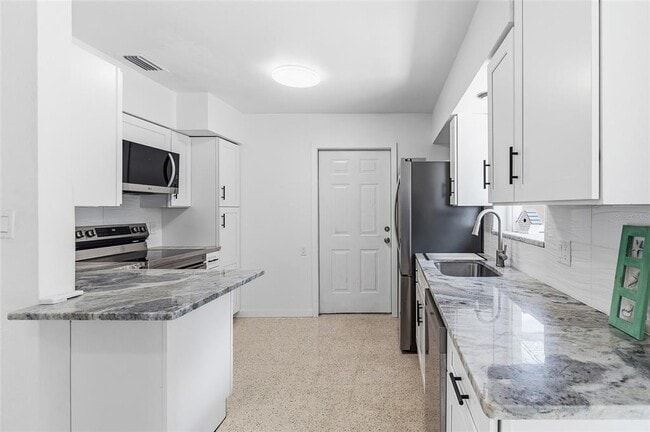 Primary Photo - 3700 Whiting Dr SE